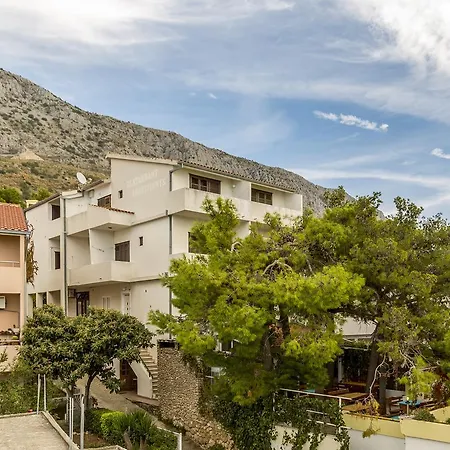 Stanici 3064a Omis