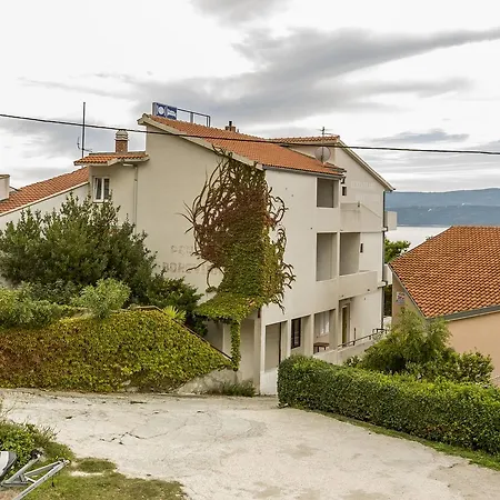 Stanici 3064a Apartman *