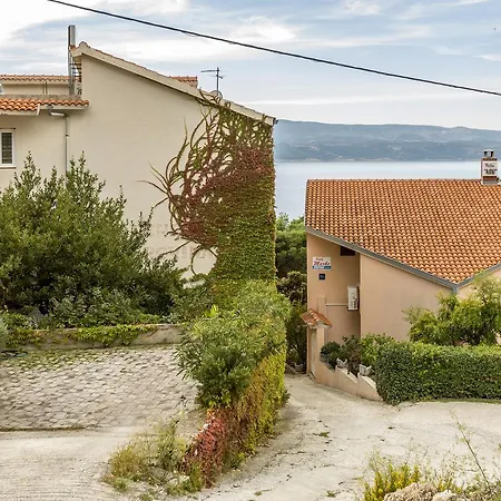 Stanici 3064a Omis